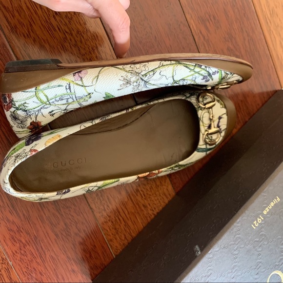 Gucci | Canvas Flora Horse-bit Flats 35 - Picture 7 of 11